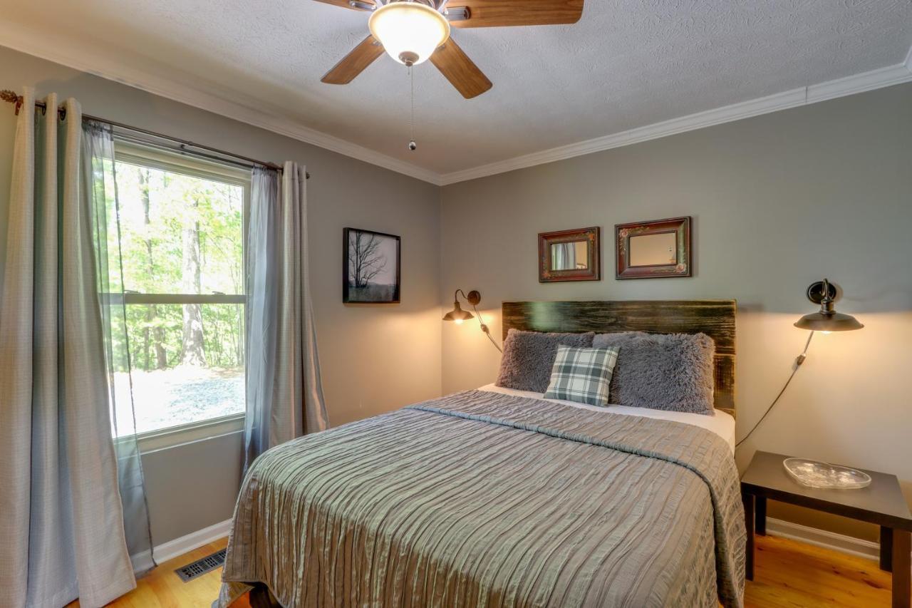 Вилла Blue Ridge Getaway With Hot Tub And Seasonal View! Экстерьер фото