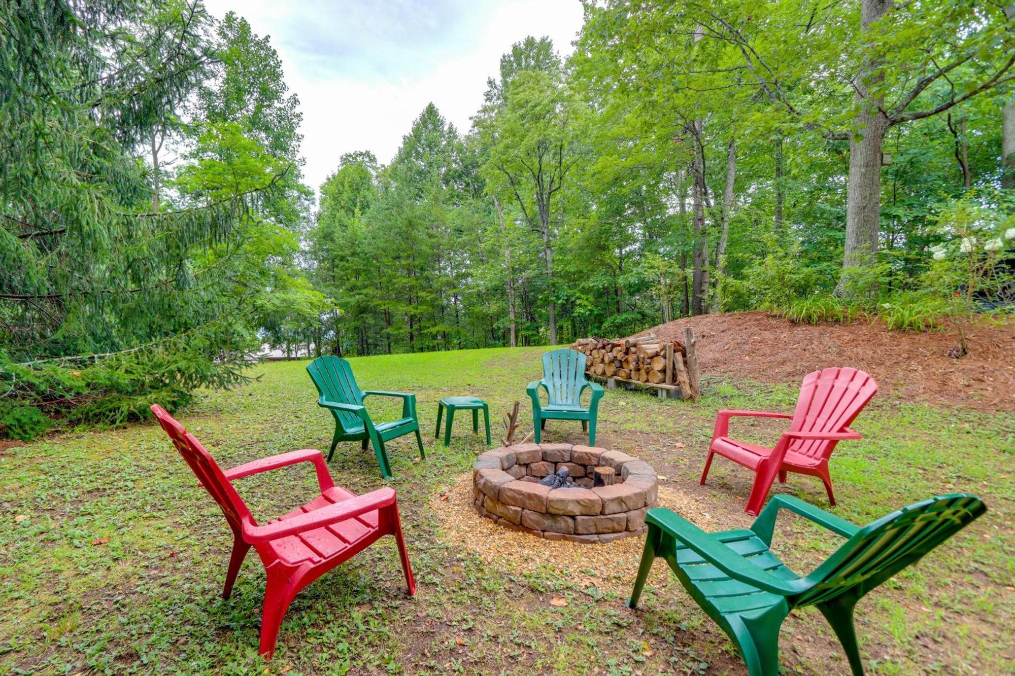 Вилла Blue Ridge Getaway With Hot Tub And Seasonal View! Экстерьер фото
