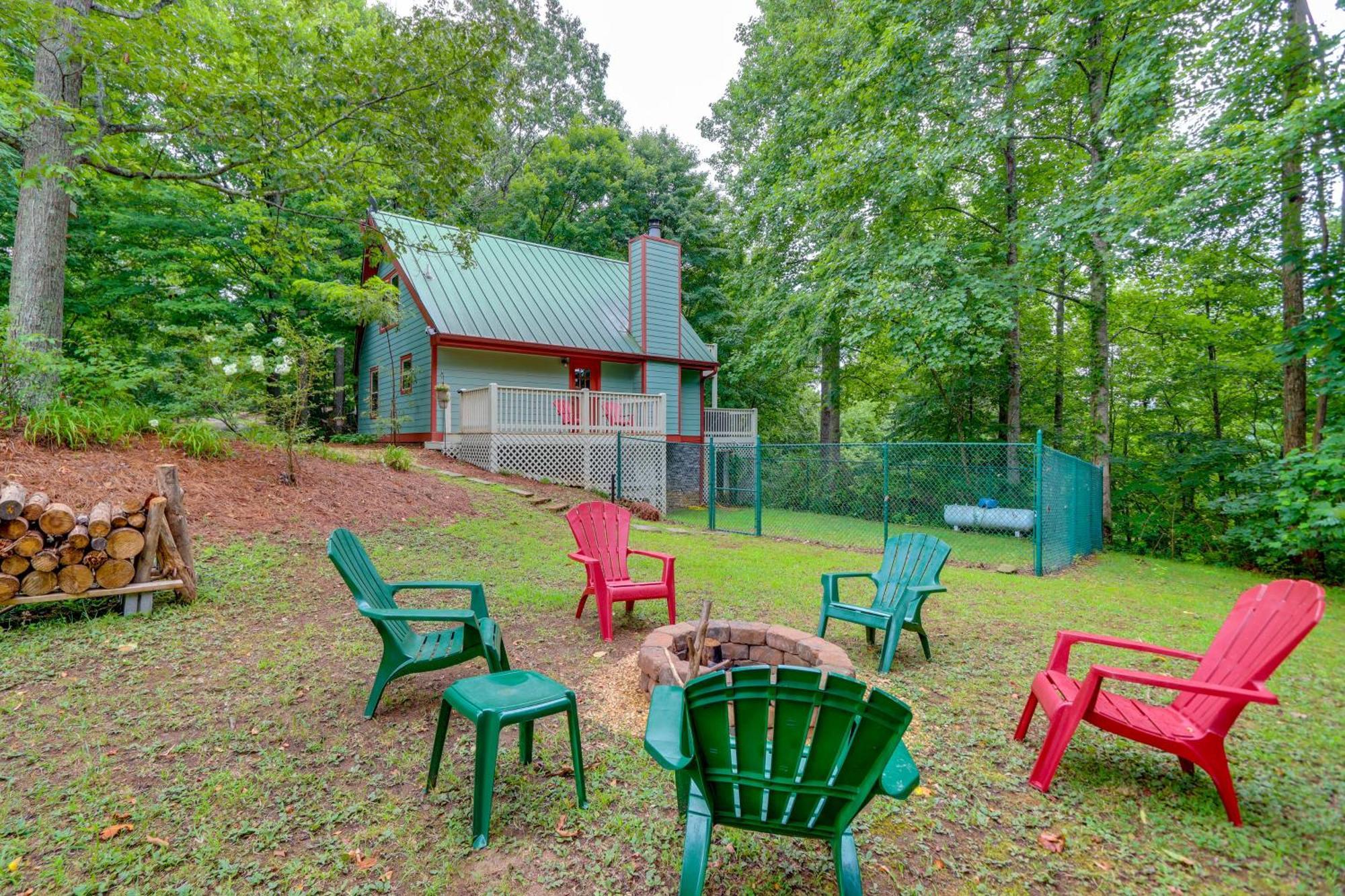 Вилла Blue Ridge Getaway With Hot Tub And Seasonal View! Экстерьер фото